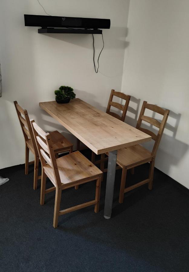 Apartmany Na Ceste Десна Екстер'єр фото