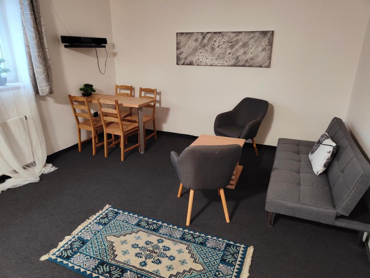 Apartmany Na Ceste Десна Екстер'єр фото